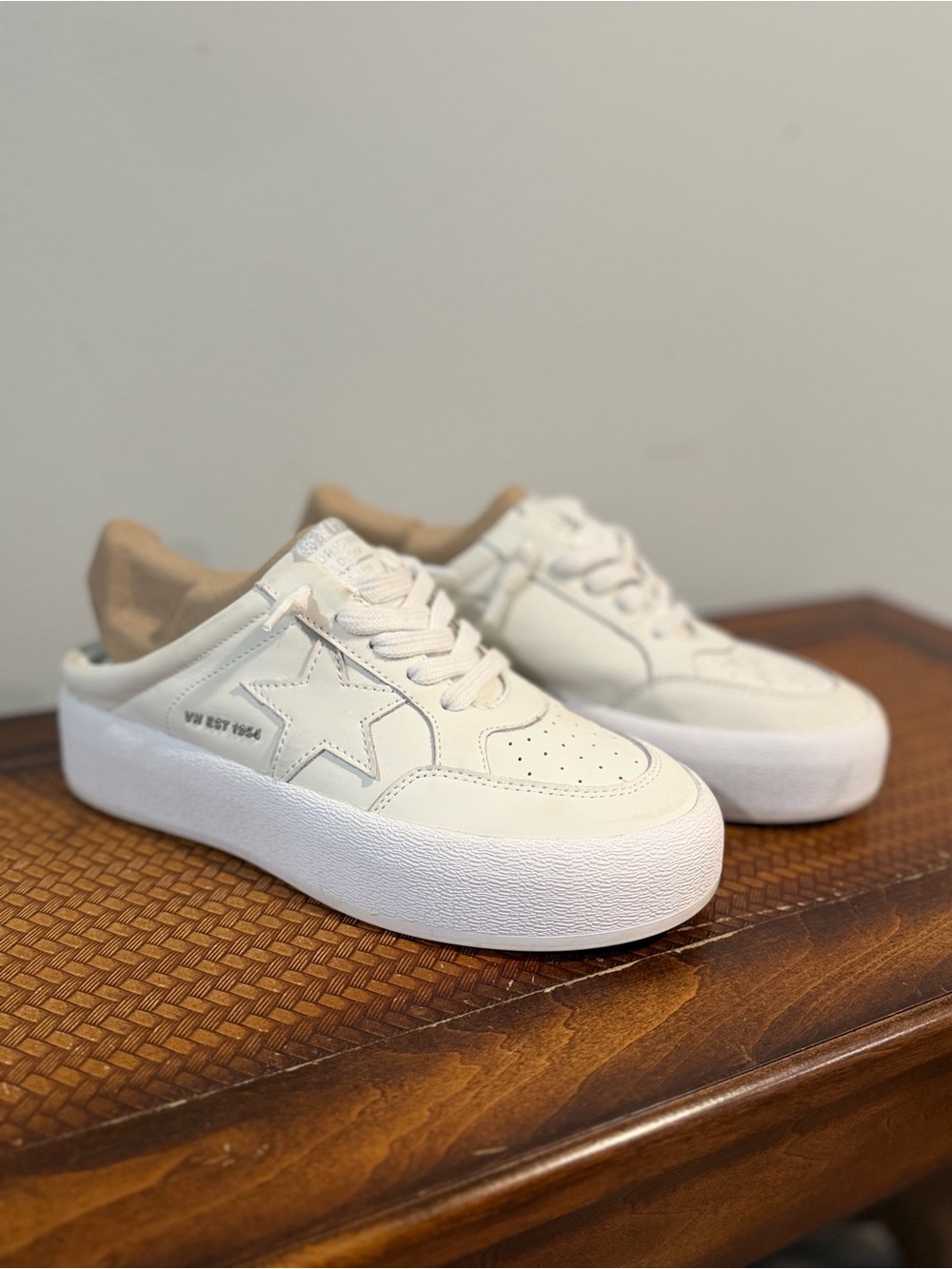 VAL - WHITE PEARLS slip-ons